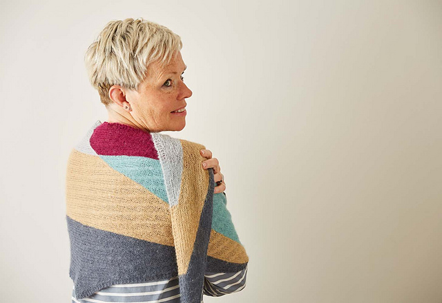 Brambling shawl