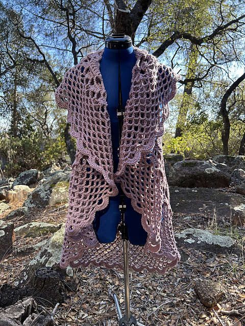 Vintage Petal Lace Circle Vest