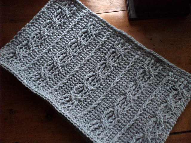 Crochet Cabled Cowl