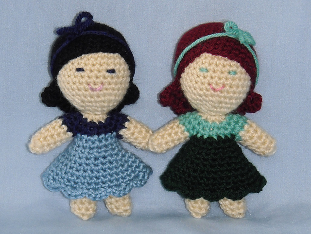 Pixie Snow White & Rose Red: Amigurumi Dolls