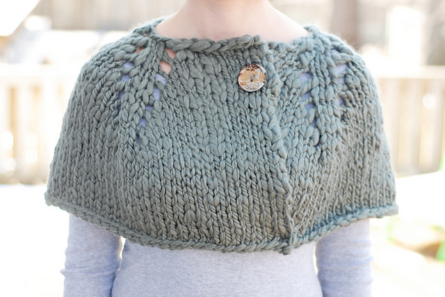 Cavell Chunky Capelet