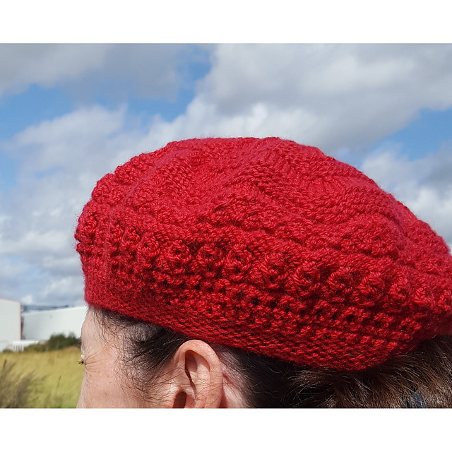 Ravelry Marble Hill Beret pattern by Jennie Atkinson