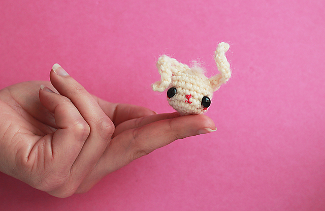 Amigurumi mini bunny