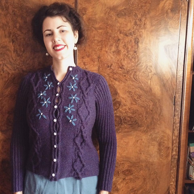 Snow Daisies Cardigan #1281