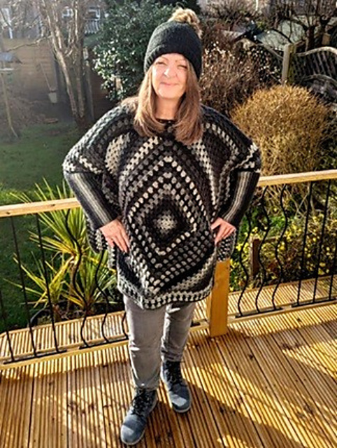 Queen of Diamonds Poncho