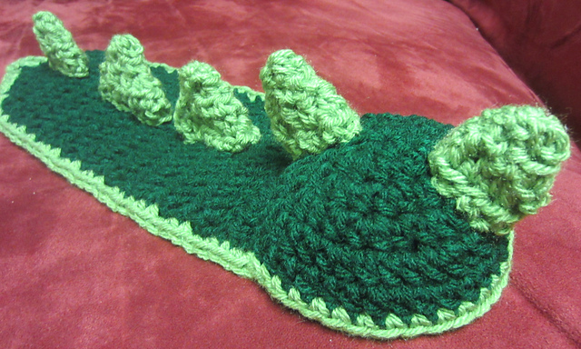 Squishasaurus Newborn Dinosaur Cozy / Photo Prop