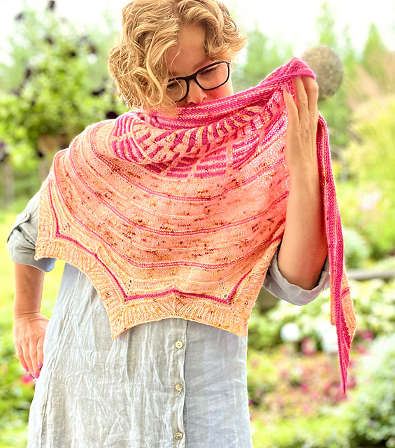 Surfinia Sunset Shawl