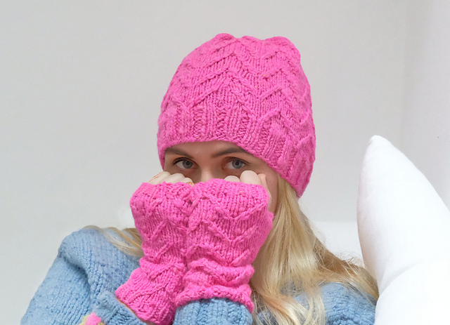 Medina Hat & Fingerless Gloves