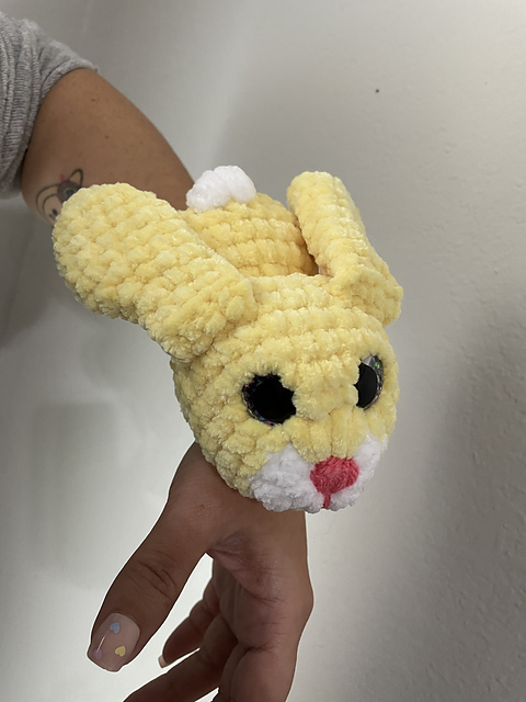 Ravelry: No Sew Bunny Pet pattern by Jessica Brewer