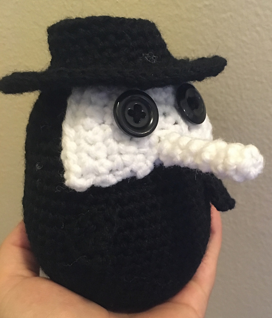 Smol Plague Doctor