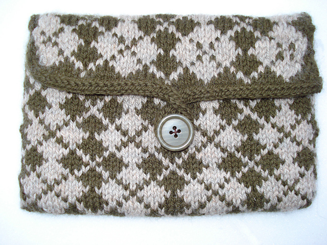 Argyle Cardigan for Kindle 3