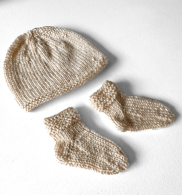 Bouncing Bean Hat and Socks
