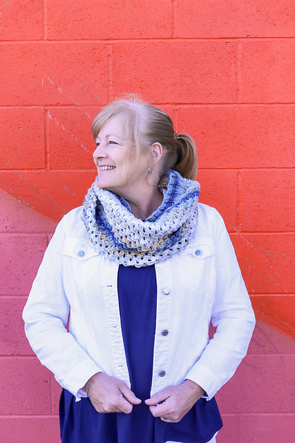 Star Stitch Knit Cowl
