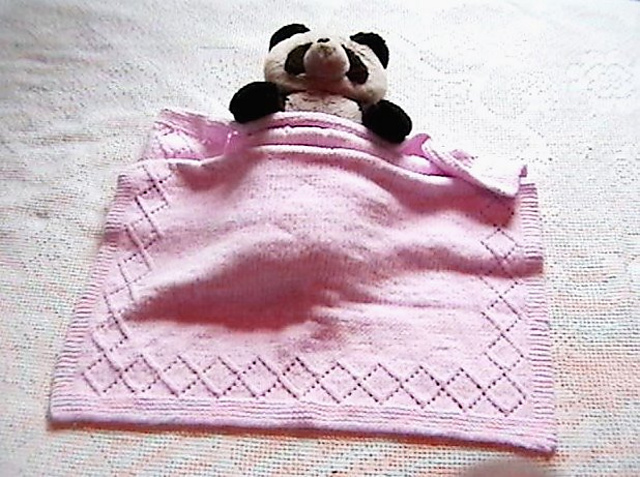 Easy Diamond Lace Baby Blanket