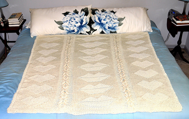 Hearts & Kisses Wedding Afghan