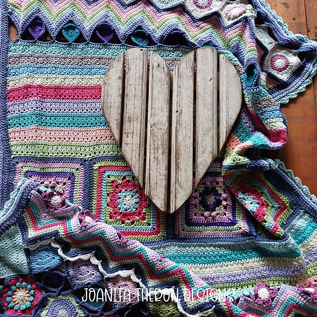Scrapsantastic Throw