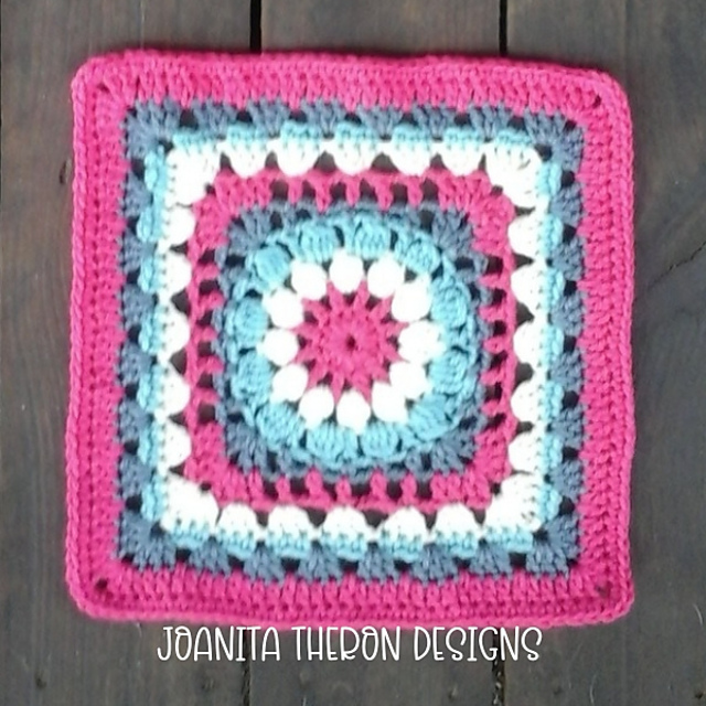Cluster Circle In A Square