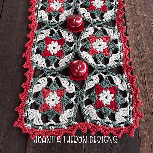 Yuletide Star Table Runner