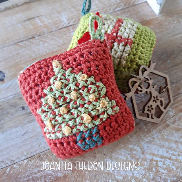 Christmas Tree Money Pillow