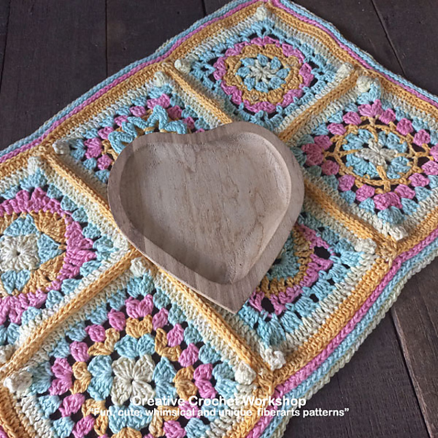 Hip Granny Square Table Mat