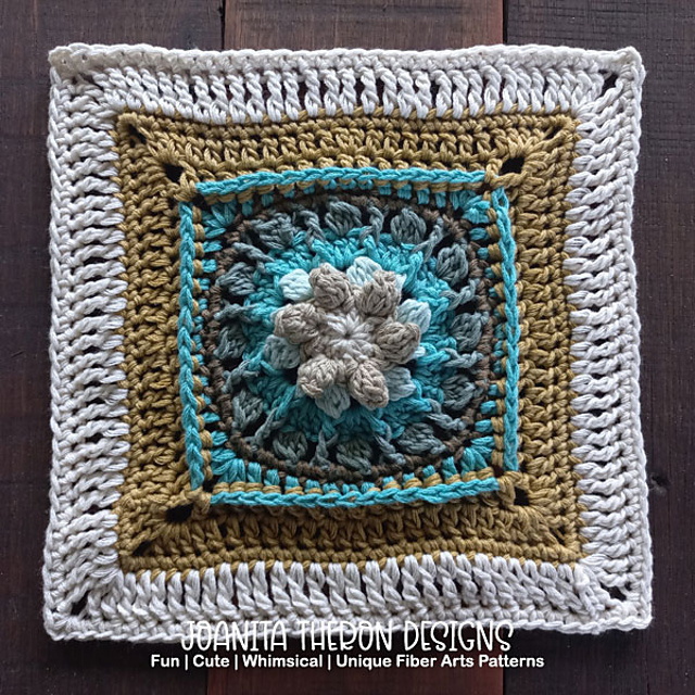 Maia Afghan Square