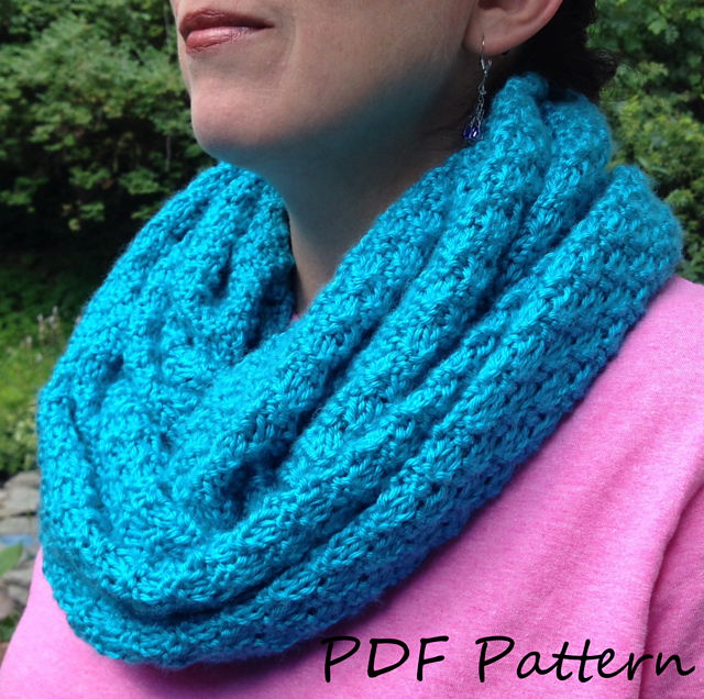 Double Seed Stitch Cowl/Blue