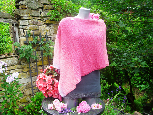 Poncho " Rosenblüten und Lavendel "