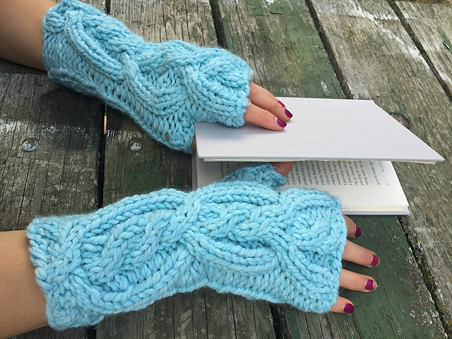 Chunky Cable Arm Warmers