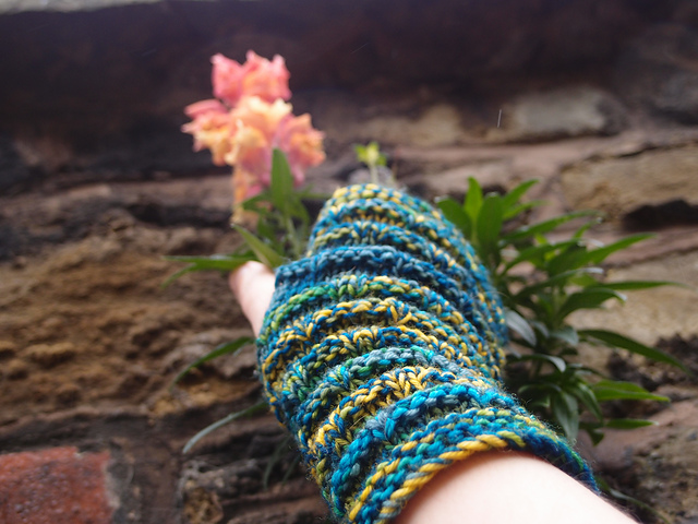 Double Time Textured Mitts