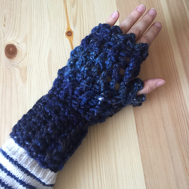 Picot Fingerless Gloves