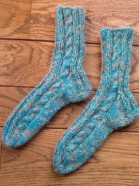 Simple Cabled Socks