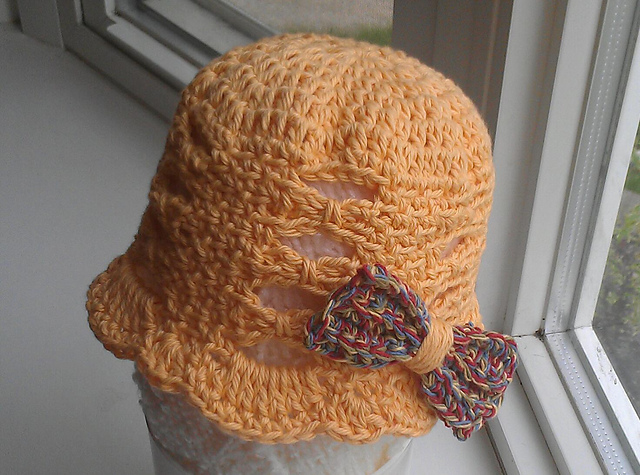 Peek-A-Bow Hat