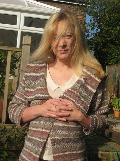 Wide-collar Cardigan