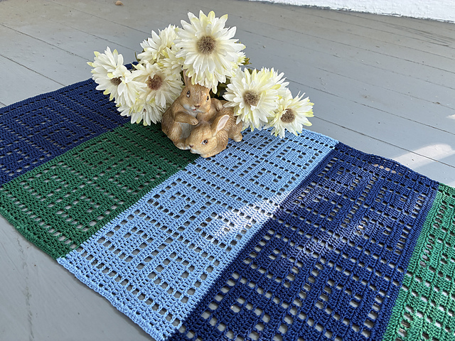 Geometric Table Runner