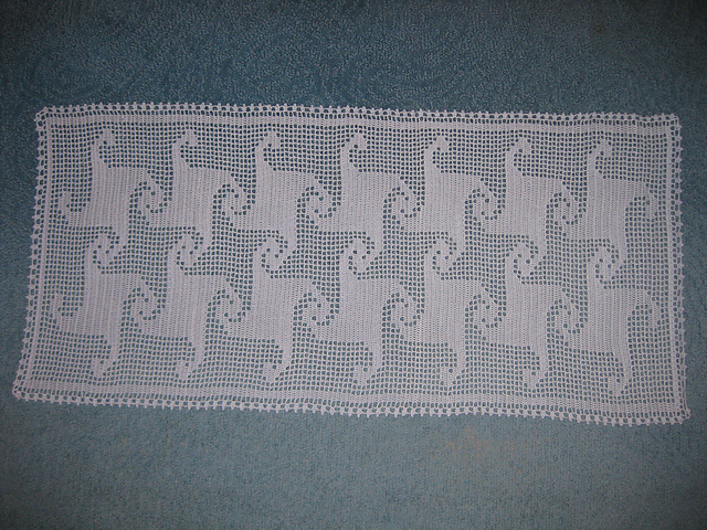 Do-Si-Do Table Runner