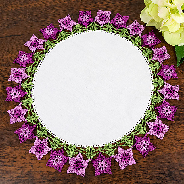 Pretty Posey Doily Edging