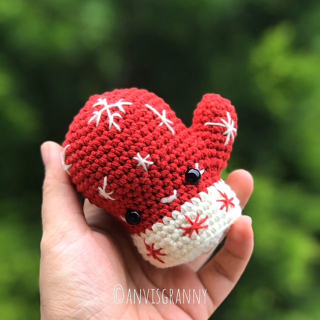 Christmas Mitten Ornament