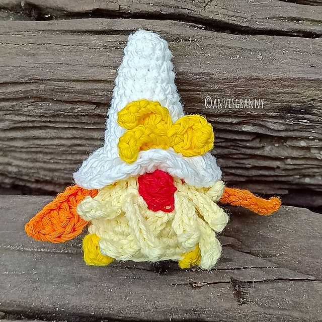 Tiny Chick Gnome