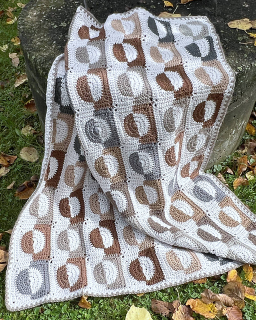 Half Moon Throw