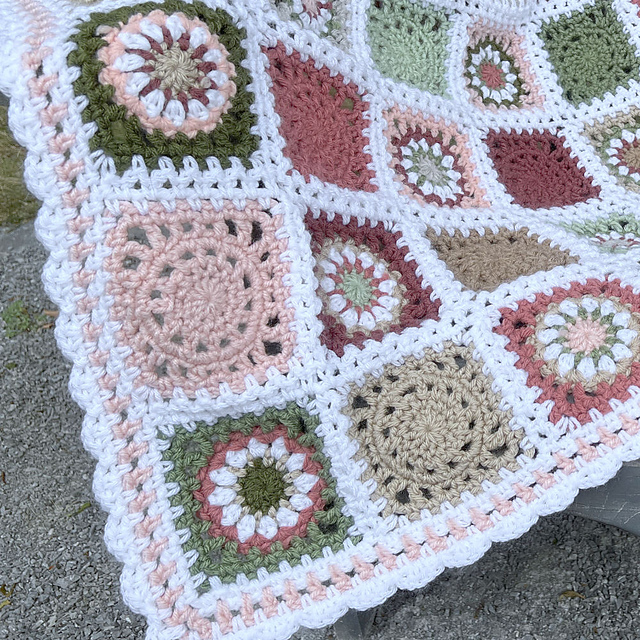 Breezy Garden Blanket