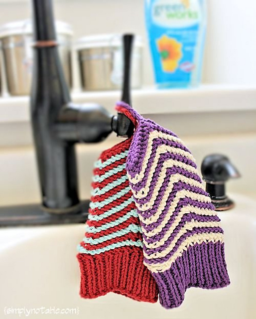 Chevron Scrubby Mitts