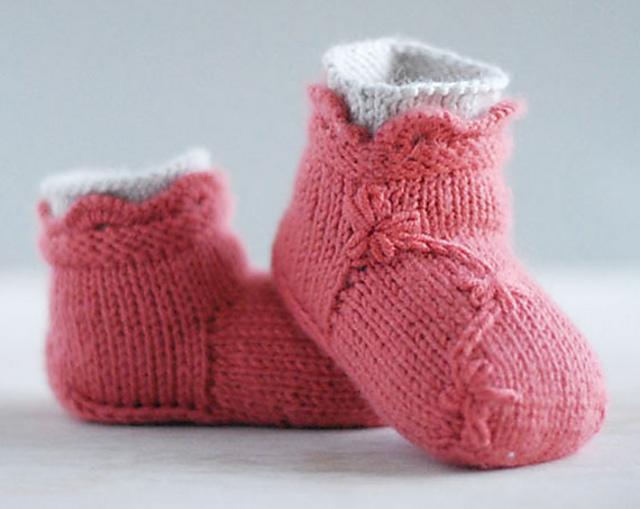 'Lila' stay-on baby bootie