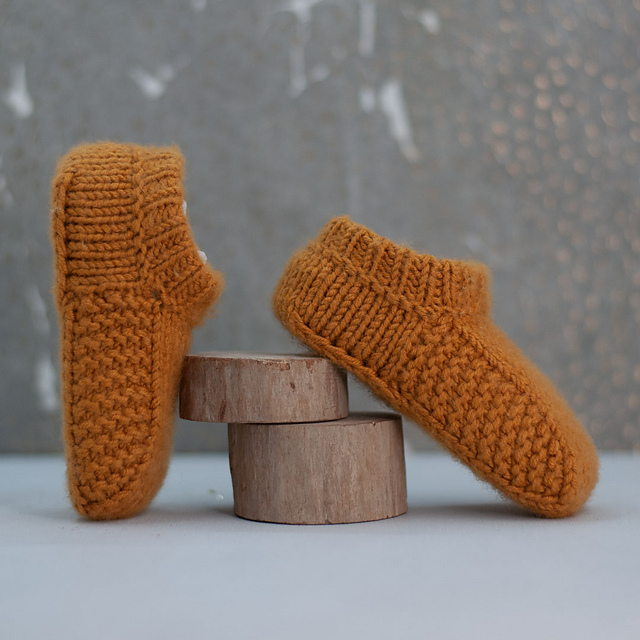 'Simeon' stay-on baby shoe