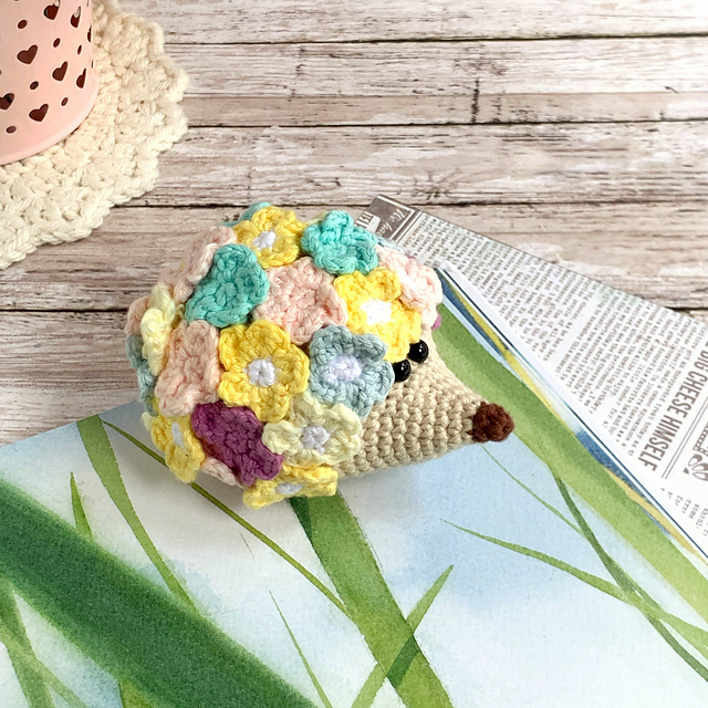Flower hedgehog toy