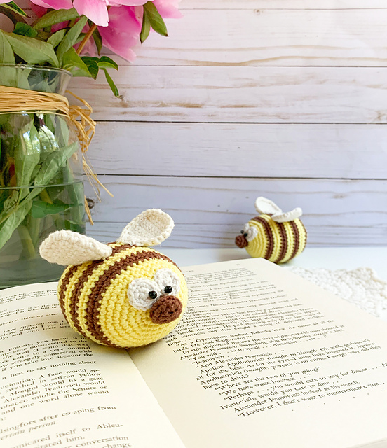 Honey bee toy