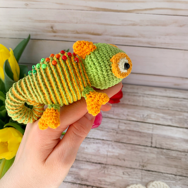 Chameleon toy