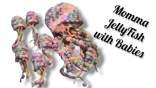 Momma Jellyfish with babies