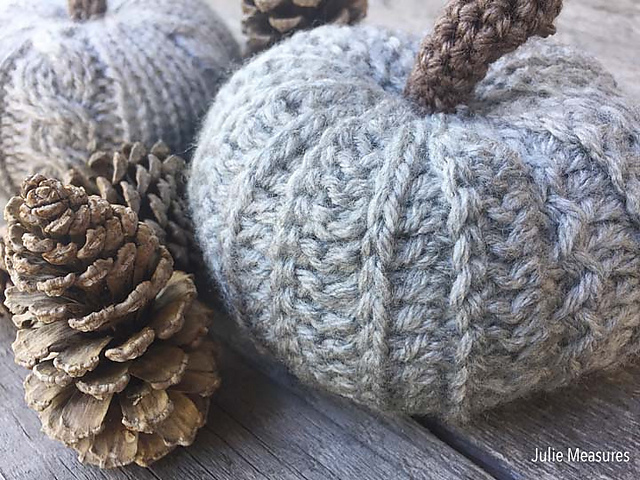 Ravelry: Crochet Ridge Pumpkin pattern by Julie Grimmett