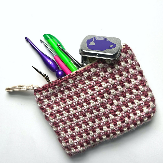 Striped Moss Zipper Pouch Cover
