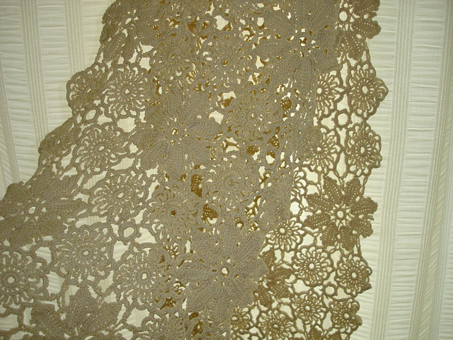 p.50 Motif Stole
